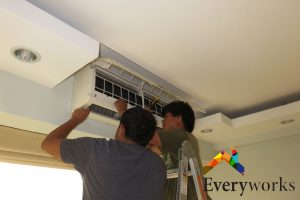 5 Ways to Choose A Good Aircon Installer in Singapore 5 aircon-technicians-aircon-installation-everyworks-aircon-servicing-singapore