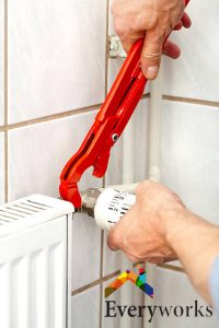 Storage Vs Instant Water Heater - Which Should I Install? 2 installation-cost-should-install-storage-water-heater-or-instant-water-heater-water-heater-installation-everyworks-plumber-singapore