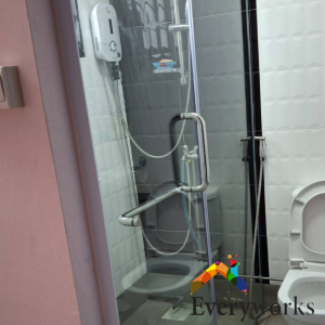 sliding-shower-screen-snstallation-in-singapore – hdb, jurong west
