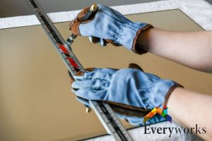 Why You Should Avoid DIY Custom Mirror Projects in Singapore 2 inaccurate-measurements-why-you-should-avoid-diy-custom-mirror-projects-custom-mirror-everyworks-singapore