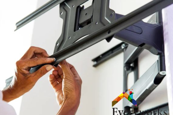 featured-9-essential-tips-for-diy-tv-bracket-installation-tv-bracket-installation-everyworks-singapore
