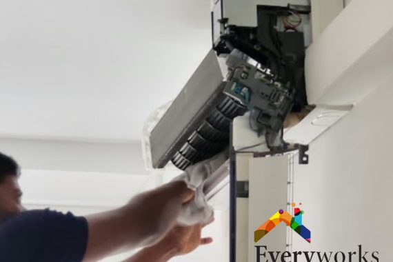 featured-what-to-know-before-getting-an-aircon-servicing-package-in-singapore-aircon-servicing-everyworks-singapore