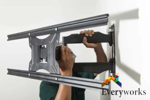 5 Benefits of Hiring a Professional for TV Bracket Installation 4 ideal-tv-positionin-based-on-room-layout-5-benefits-of-hiring-a-professional-for-tv-bracket-installation-tv-bracket-installation-everyworks-singapore