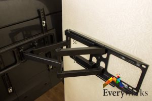 TV Bracket Safety What Homeowners in Singapore Should Know 2 safer-tv-placement-with-wall-mounting-tv-bracket-safety-what-homeowners-in-singapore-should-know-tv-bracket-installation-everyworks-singapore